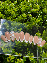 Load image into Gallery viewer, Hugs & French