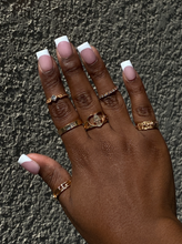 Load image into Gallery viewer, Mademoiselle