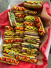 Load image into Gallery viewer, Retro Hot Dog Magnet Collectibles Gift Set

